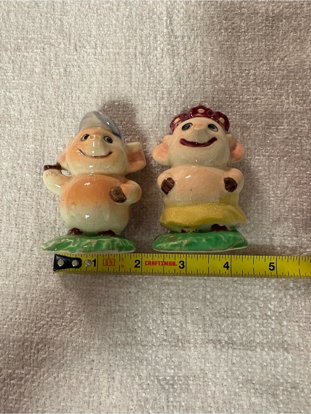 Set of Made in Japan Ceramic small pigs decor. - Picture 2 of 11